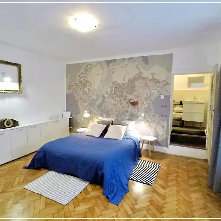 Fifty Shades Of Travel * בראשוב